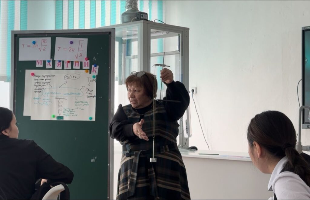 “Жаратылыстану және жасанды интеллект: Болашаққа қадам ” атты жаратылыстану пәндері бірлестігінің апталығы барысында 9-сыныпта физика пәнінен” Математикалық және серіппелі маятниктердің тербелістері” тақырыбында ашық сабақ өтті. Пән мұғалімі: Г.К.Турсынбаева